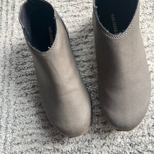 Merrell Women's Taupe Ankle Booties